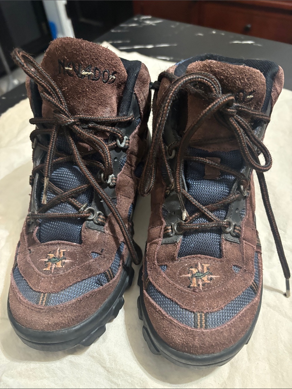 Brown Suede Men’s Outdoor Boots with Navy Mesh Accents